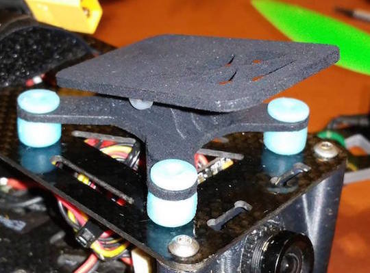 The FPV mount in an Emax 250, ready to fly
